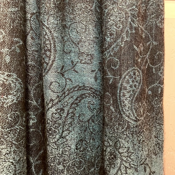 Pashmina scarf / wrap - Picture 3 of 4